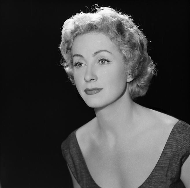 danielle_darrieux_a37