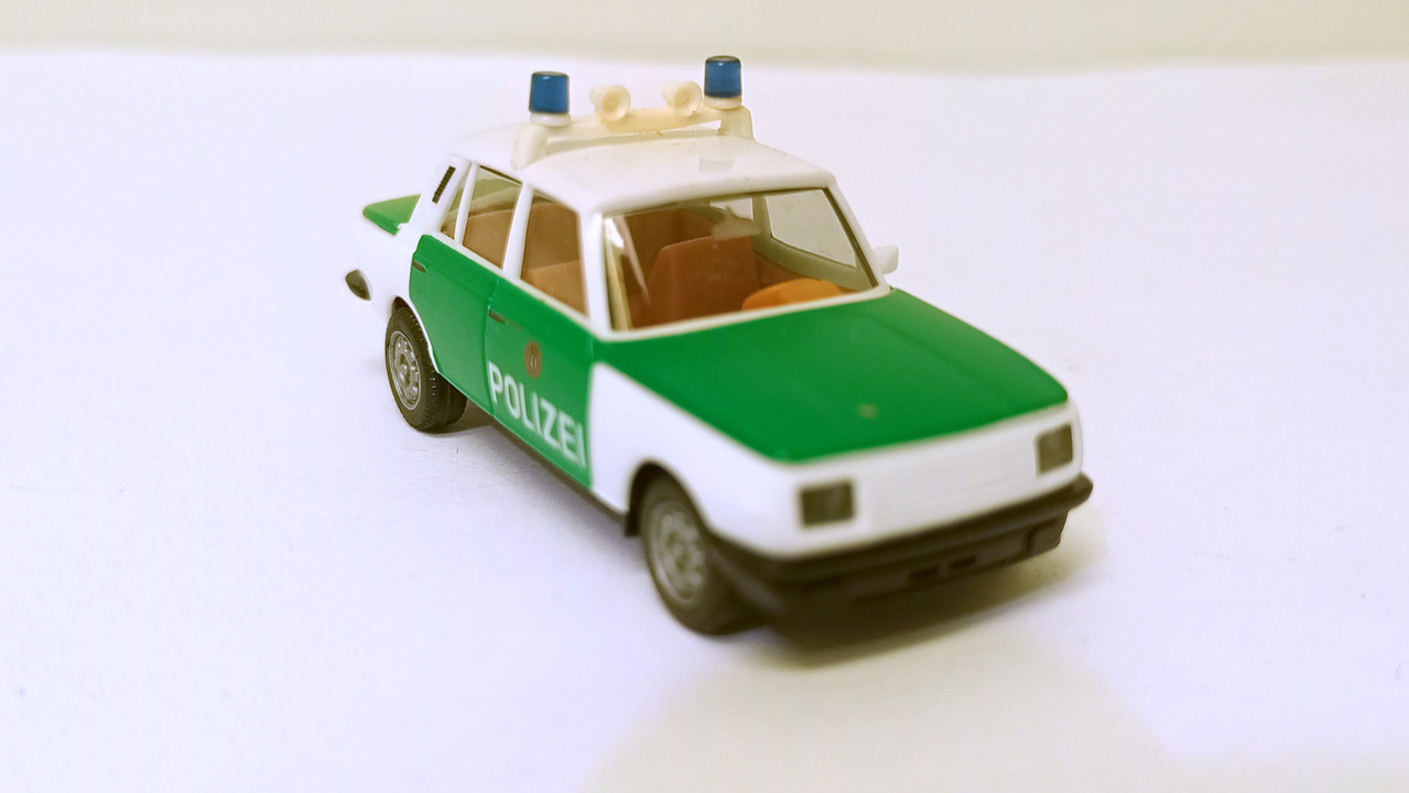 Mach (3951)