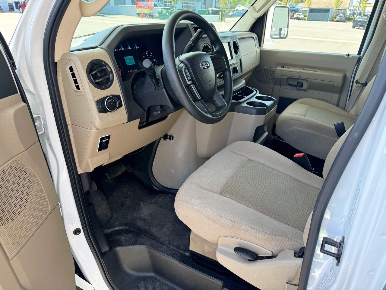 Vehicle thumbnail 24