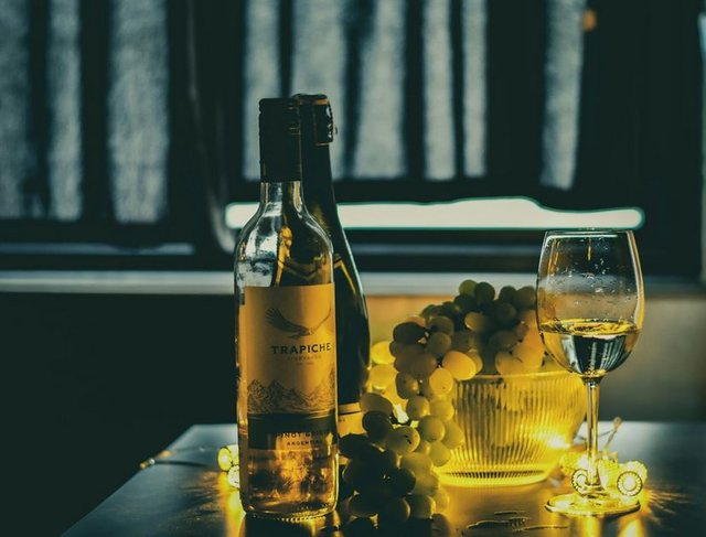 Guest Post: Books Clubs that Sip Guest Post: Books Clubs that Sip