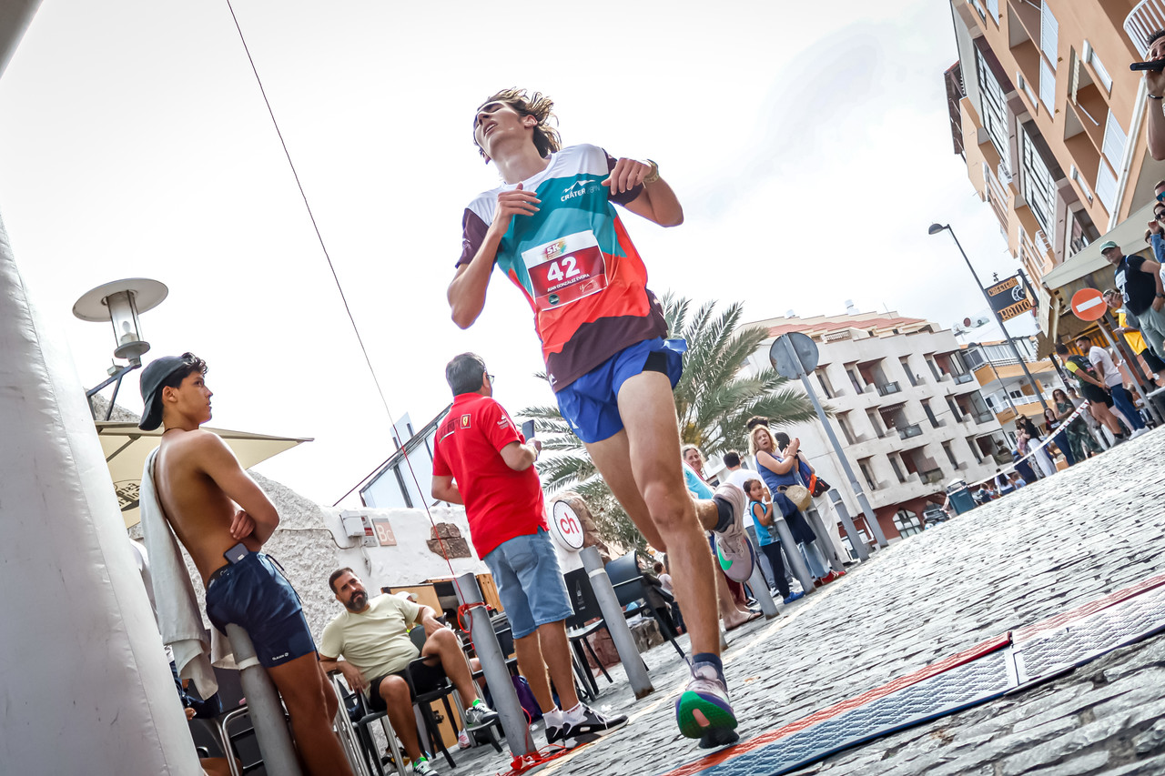 Canary Run 7889