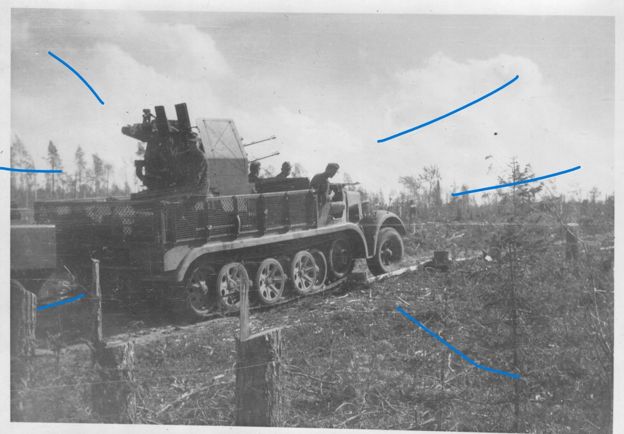 Foto Deutsche Sd Kfz 9 mit Flakvierling Nord