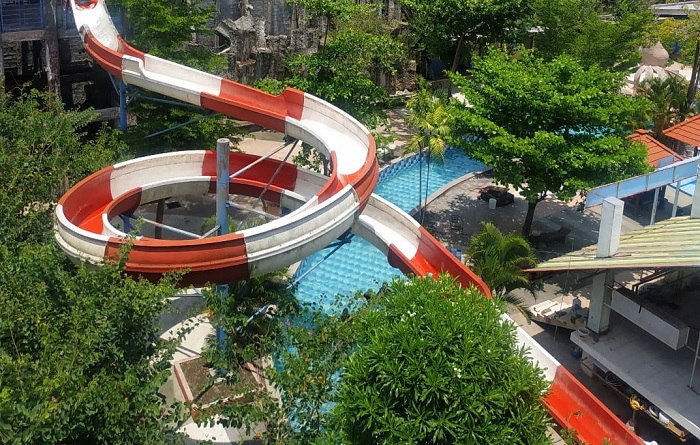 Gumul Paradise Island, rekomendasi tempat wisata di Kediri. Lokasinya dekat hotel hingga tempat sewa motor.