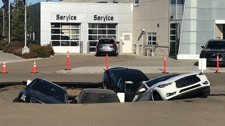 sinkhole2.jpg