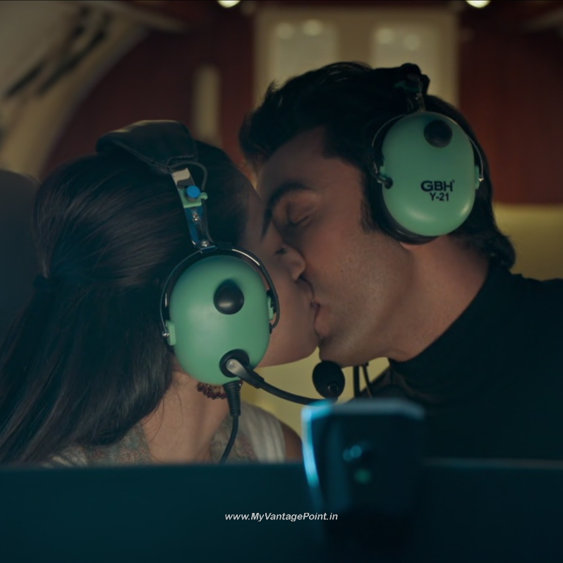 17-Rashmika-Mandanna-Hot-in-Animal-Movie-with-Ranbir-Kapoor