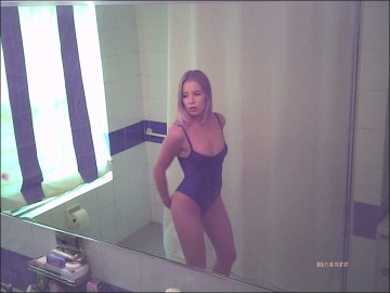 [Image: Voyeur23785102014.jpg]