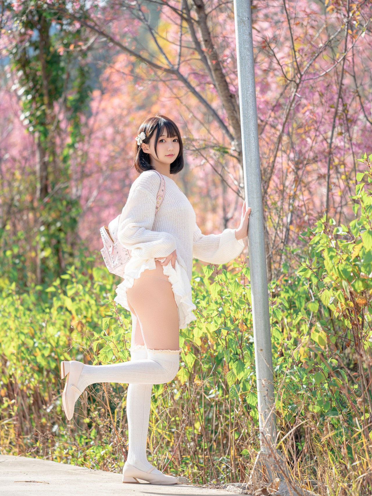 nagisa 魔物喵《樱花树下》写真，清新优雅的气质美女插图1