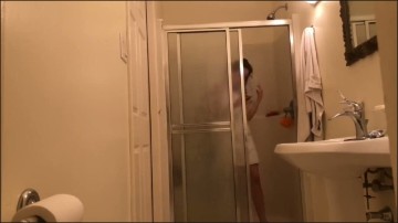 [Image: Voyeur47025133138.jpg]