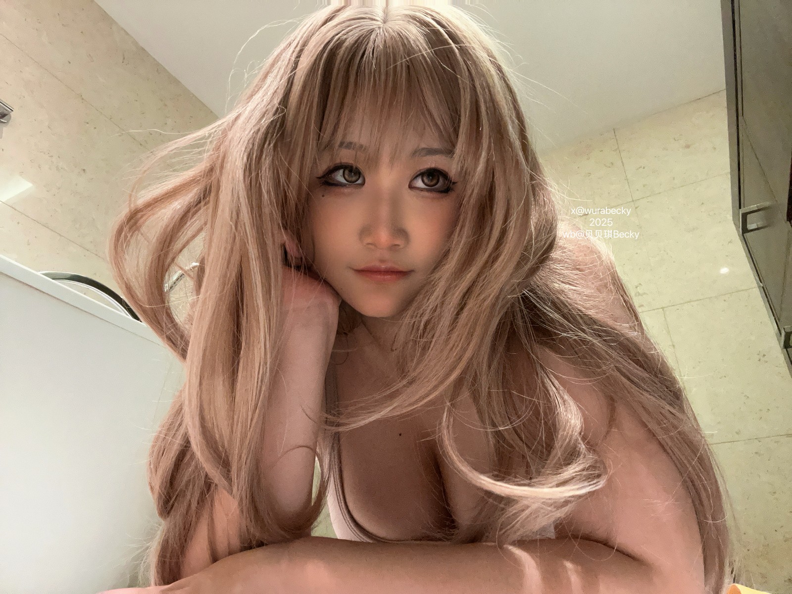 贝贝琪Becky写真作品，清淡口的五花肉乎乎 [44P-1V-341.5M]插图1