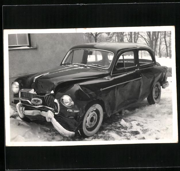 Fotografie verunfalltes Fiat Auto mit Totalschaden