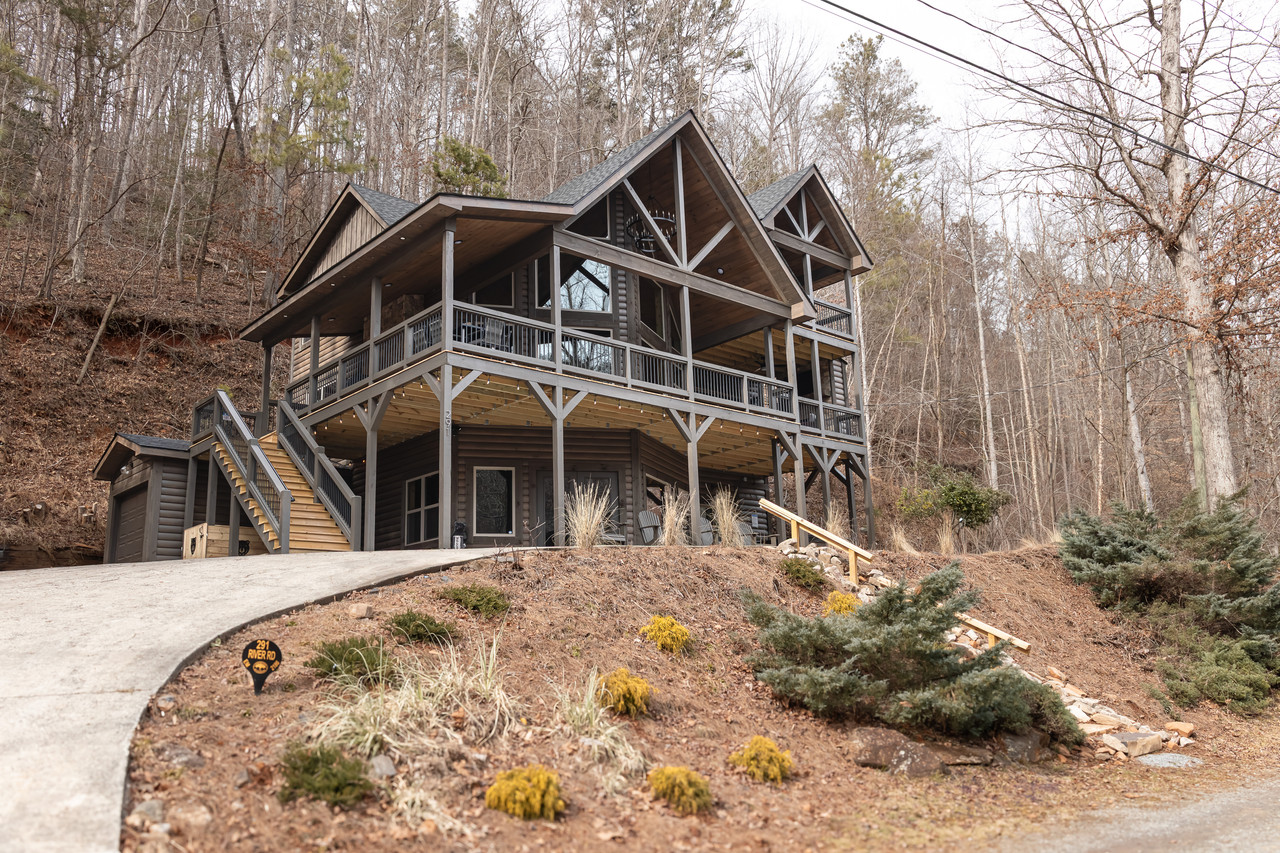 River's Den - Image 24