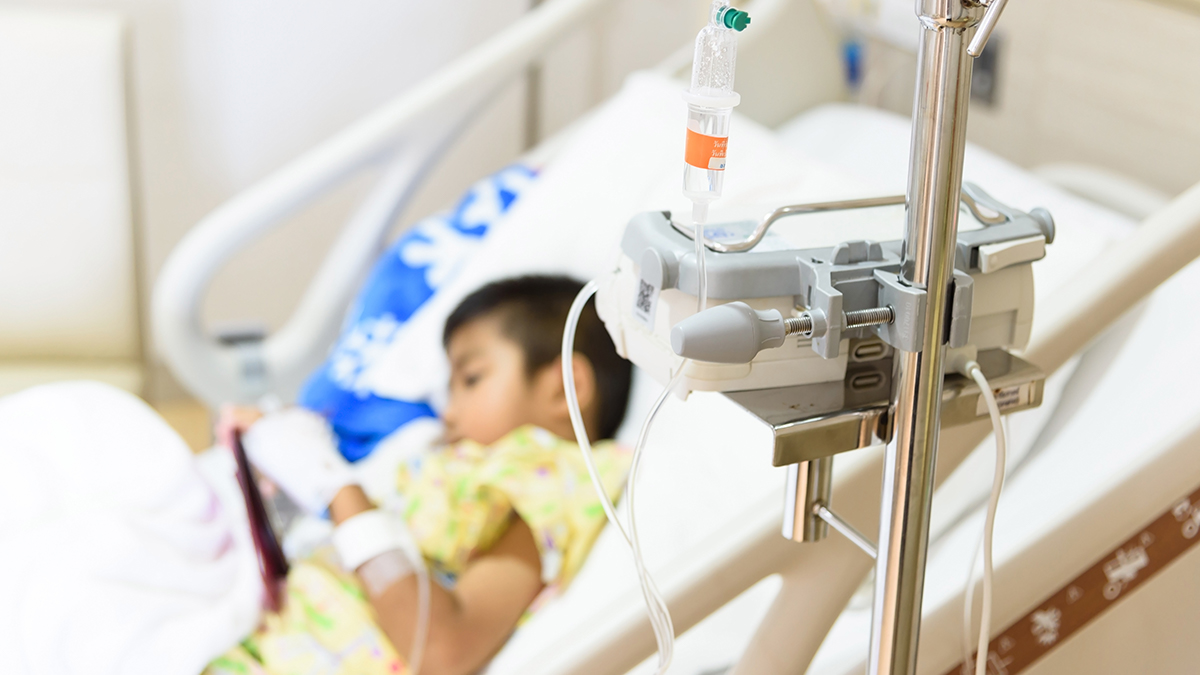 Niños hospitalizados por la variante Ómicron siguen aumentando en Estados Unidos