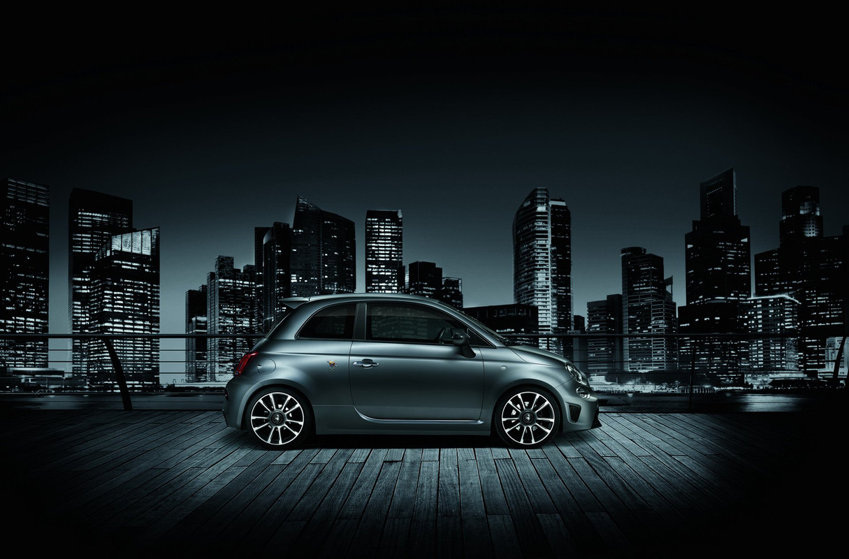 2019 Abarth 595 Competizione (1)