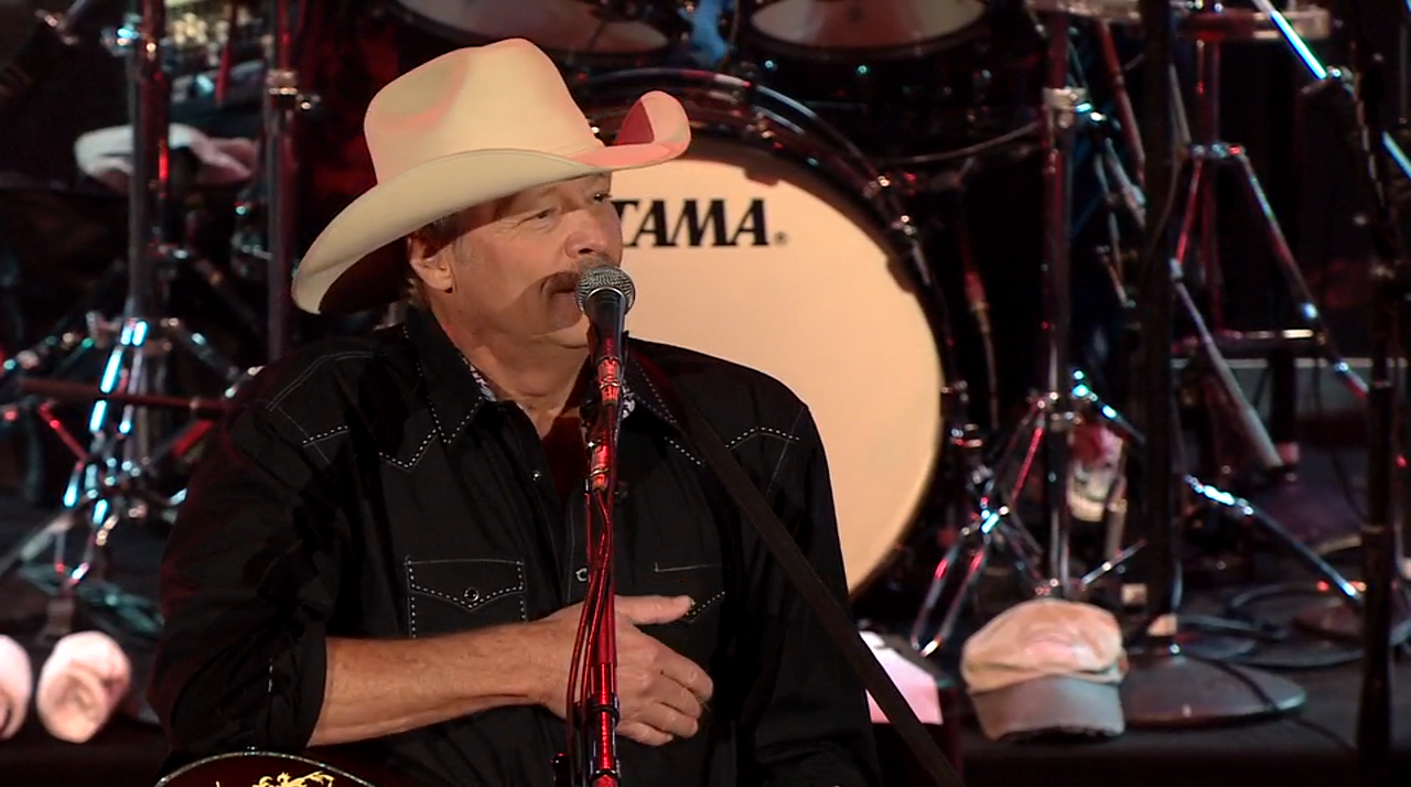 alan-jackson-keepin-it-country-live-at-r