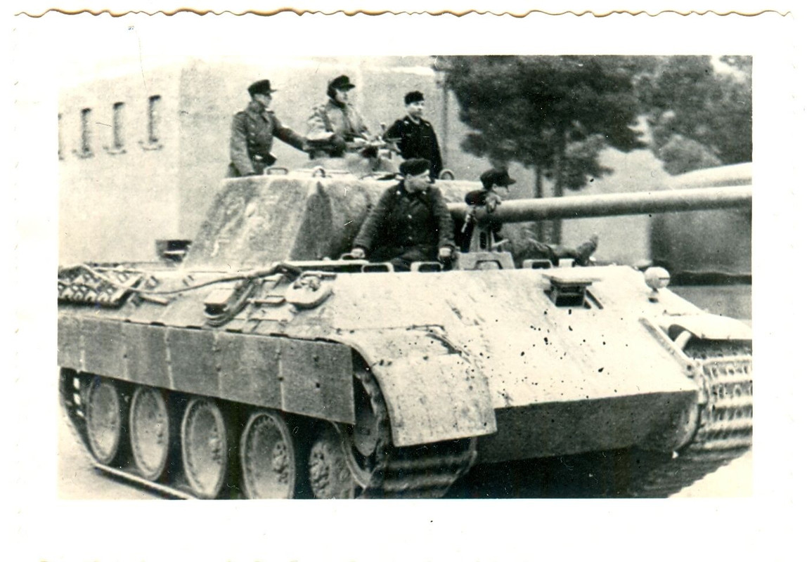 Deut.PanzerV,Panther,Ausf.D,Tarn,Schürze,Kennung