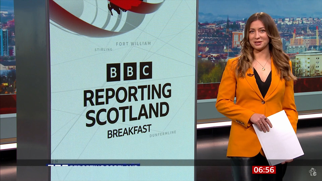 04.16 - 06.50.11 - Breakfast. The BBC's Breakfast programme features ....ts_snapshot_06.25.285