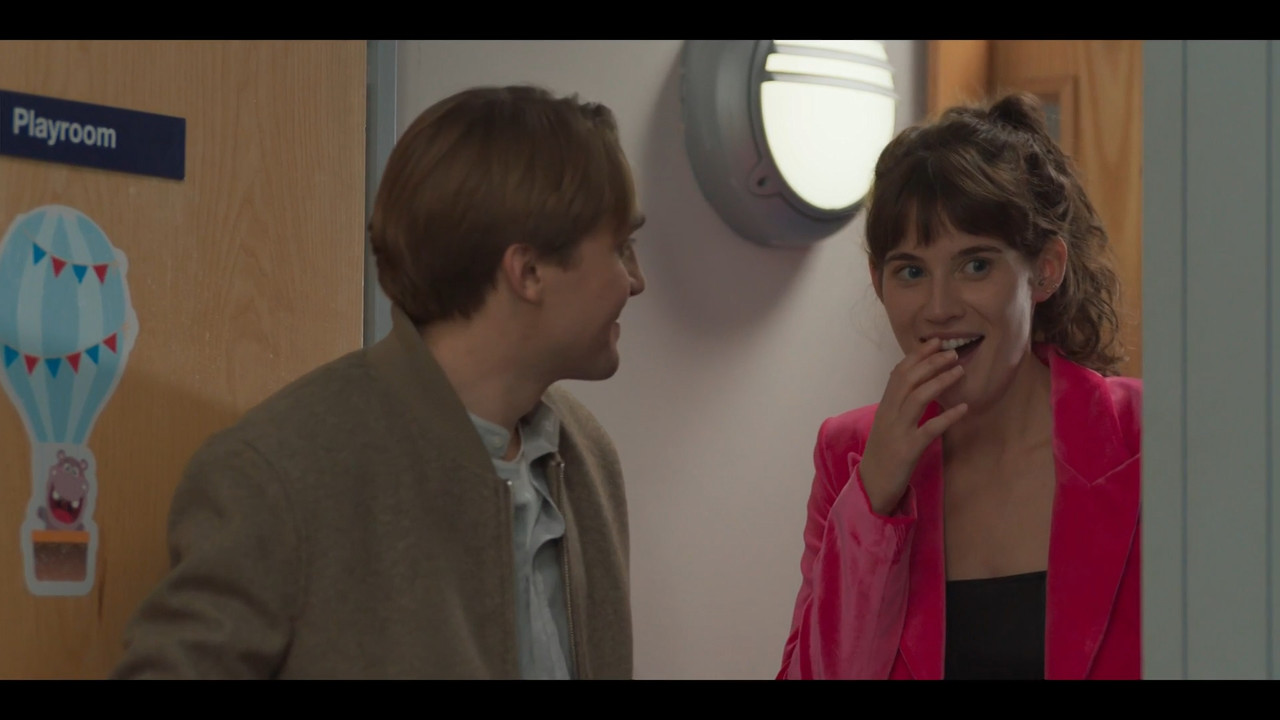2023-04-08_21_35_BBC1_Casualty_37x26_Welcome-to-the-Warzone.mp4_snapshot_00.50.54.055