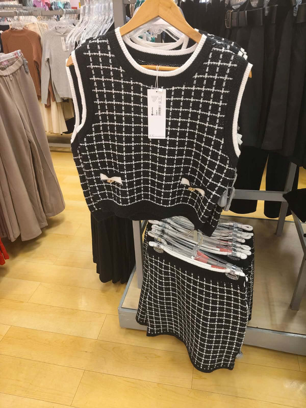 a1c25f88 b929 4701 a76e fad5894f477c