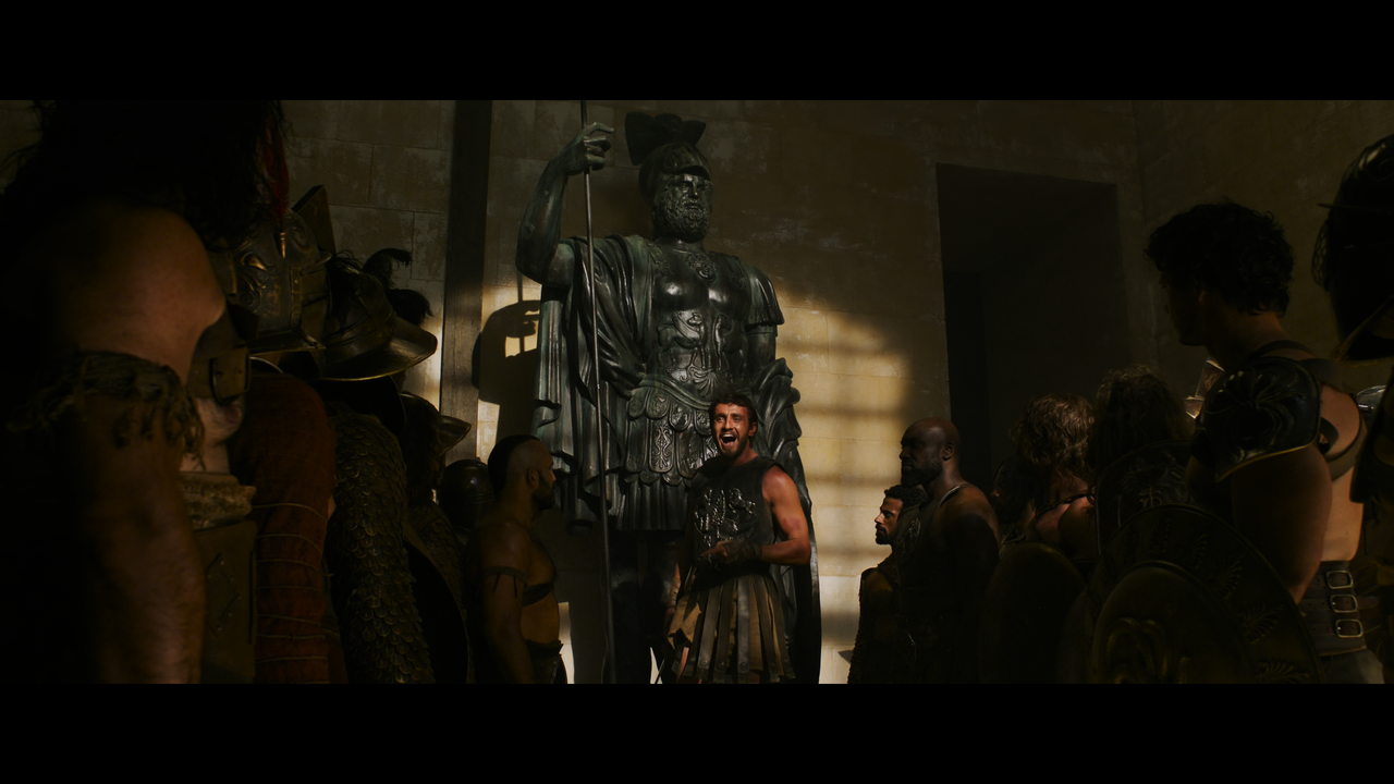 Gladiator-II-2024-WEB-DL-2160p-HDR-DV-P8-2x-Ukr-Eng-Hurtom-mkv-snapshot-02-05-01-2025-01-13-15-18-42