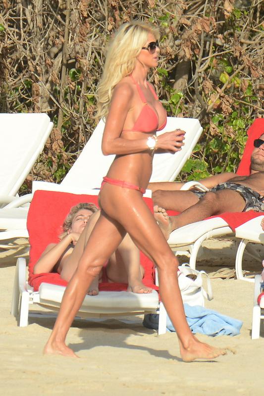 victoria_silvstedt_180_2