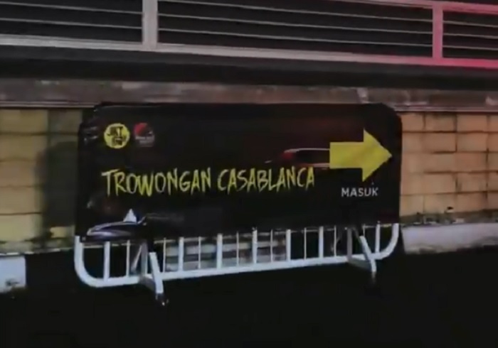 Wahana rumah hantu 'TEROWONGAN CASABLANCA' bertempat di area parkir mobil basement Mall of Indonesia.
