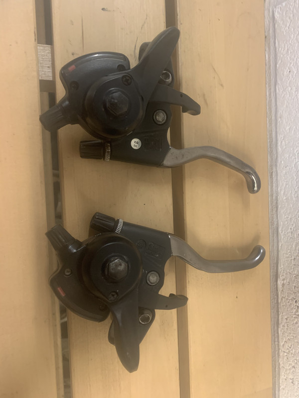 A60D90CF-004E-43C0-8066-D68A5C9DCC8B