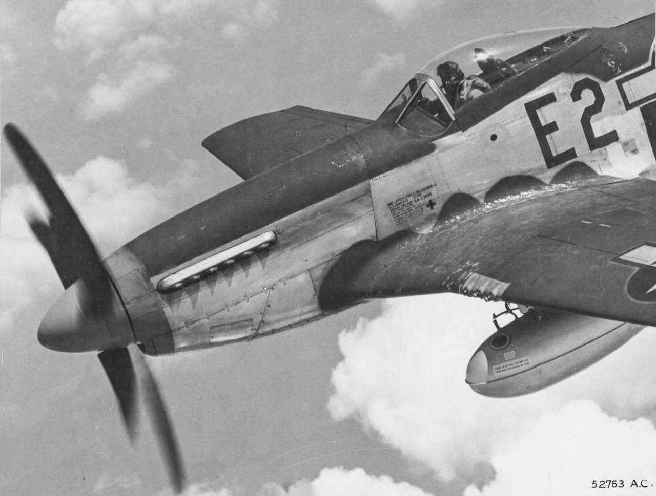 44-13857-P-51D-Mustang-361FG374FS-B7O-fl