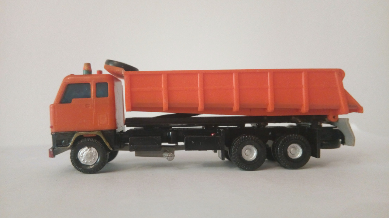 Mach (8968)