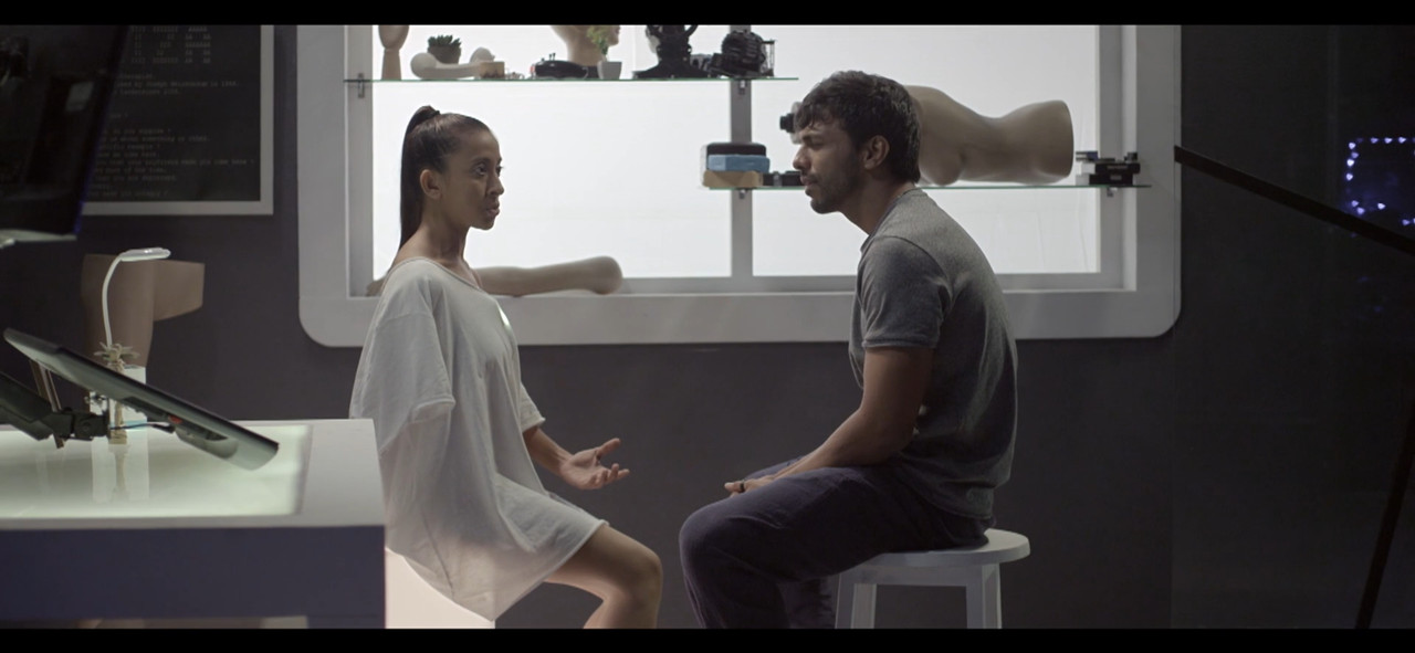 Love Movie Screenshot