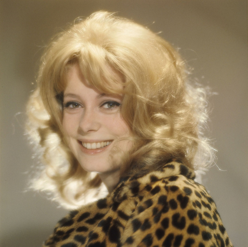 catherine_deneuve_mc35