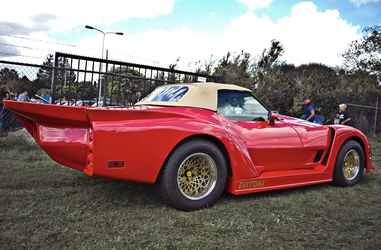 red-chevy-corvette.jpg