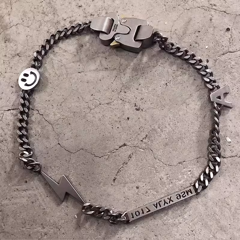 Alyx Chain