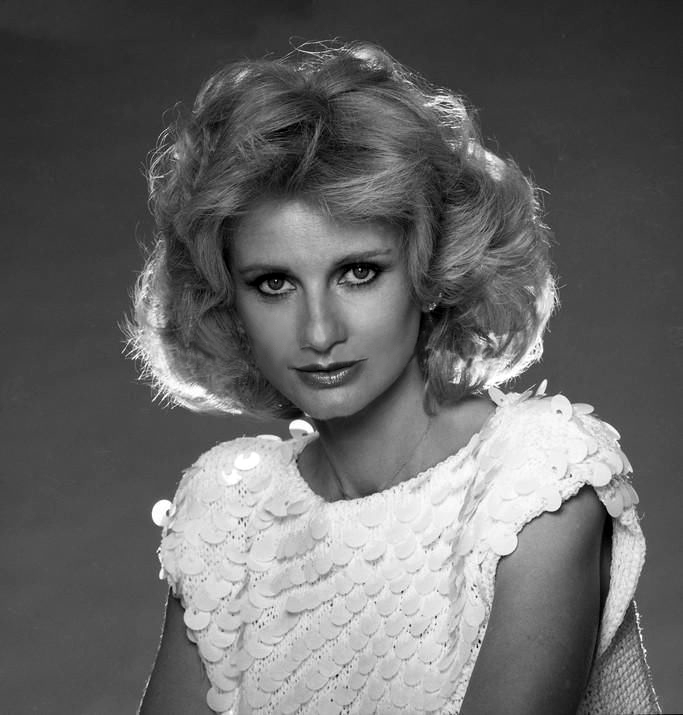 Jill Ireland Topless