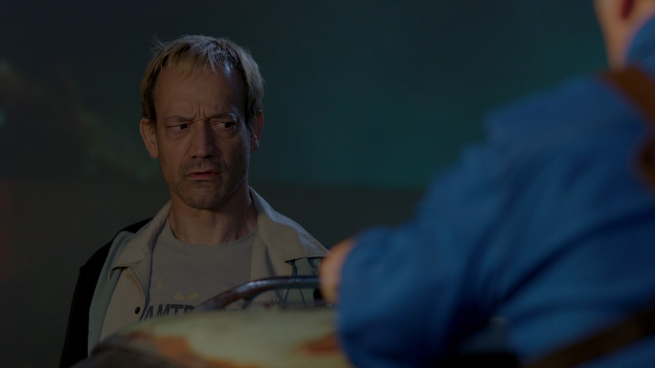 Ash vs Evil Dead S02E04 DUI (1080p x265 10bit Ti