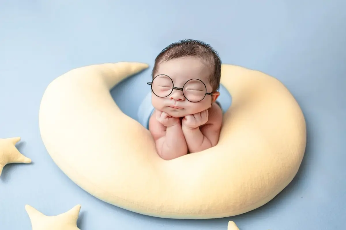 people-newborn-6467761-1280.webp