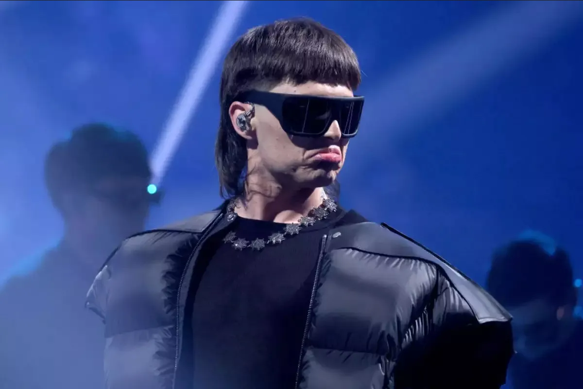 Peso Pluma le hace el feo a México, asegura que prefiere ser estadounidense