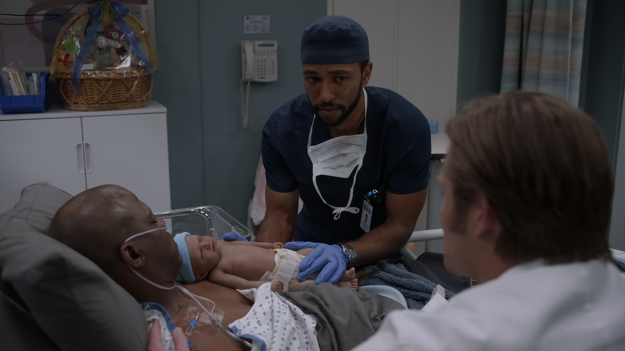 Grey's.Anatomy.S18E20.You.Are.the.Blood.1080p.10bit.AMZN.WEB-DL.DDP5.1.HEVC-Vyndros.mkv_snapshot_24.