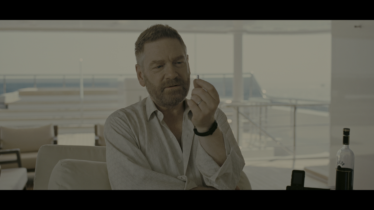Tenet.2020.IMAX.ITA.ENG.2160p.UHD.BluRay.x265.10bit.HDR-MeM.mkv_snapshot_02.07.48_[2020.12.06_08.25.