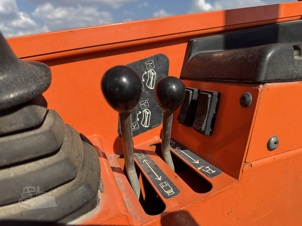 Vehicle thumbnail 13