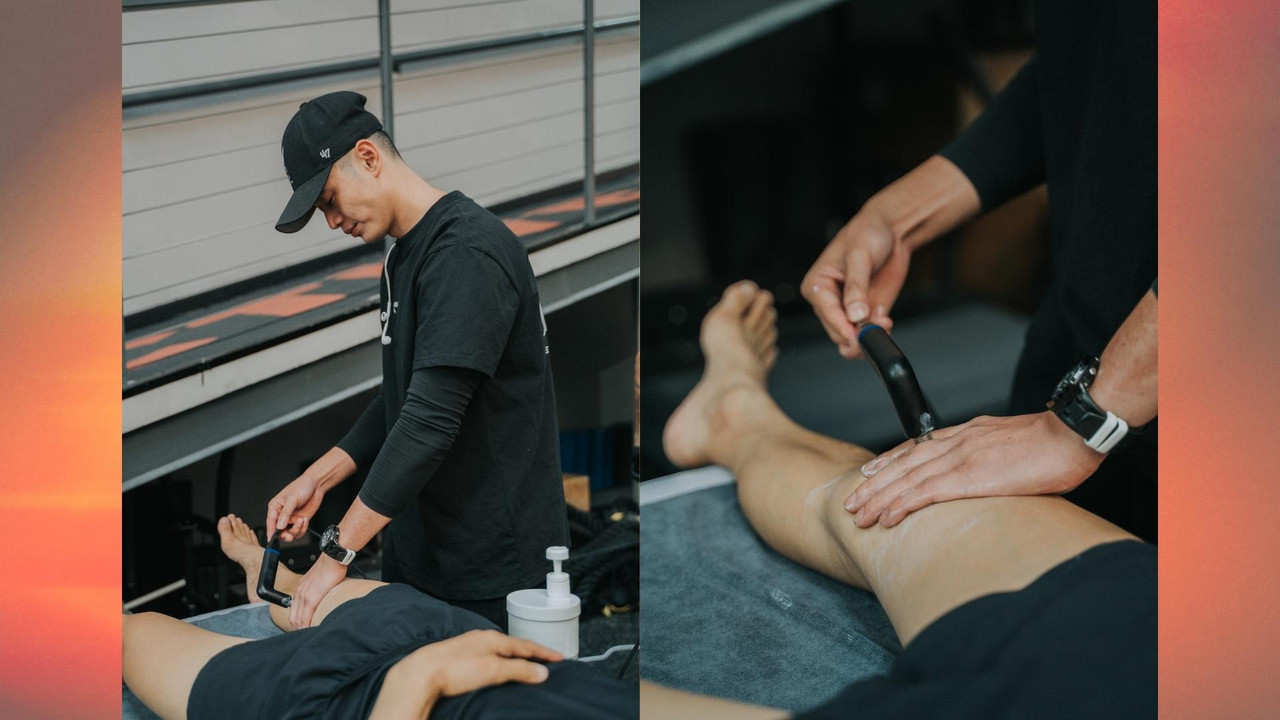 Chuyên viên thực hiện liệu trình FoxFlex công nghệ Indiba hỗ trợ phục hồi cơ tại Active Fox
