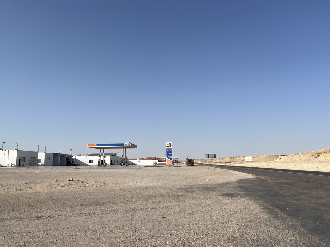 Carreteras, Gendarmería y Estaciones de Servicio - Al Sur del Sur: entre el desierto y el océano (86)