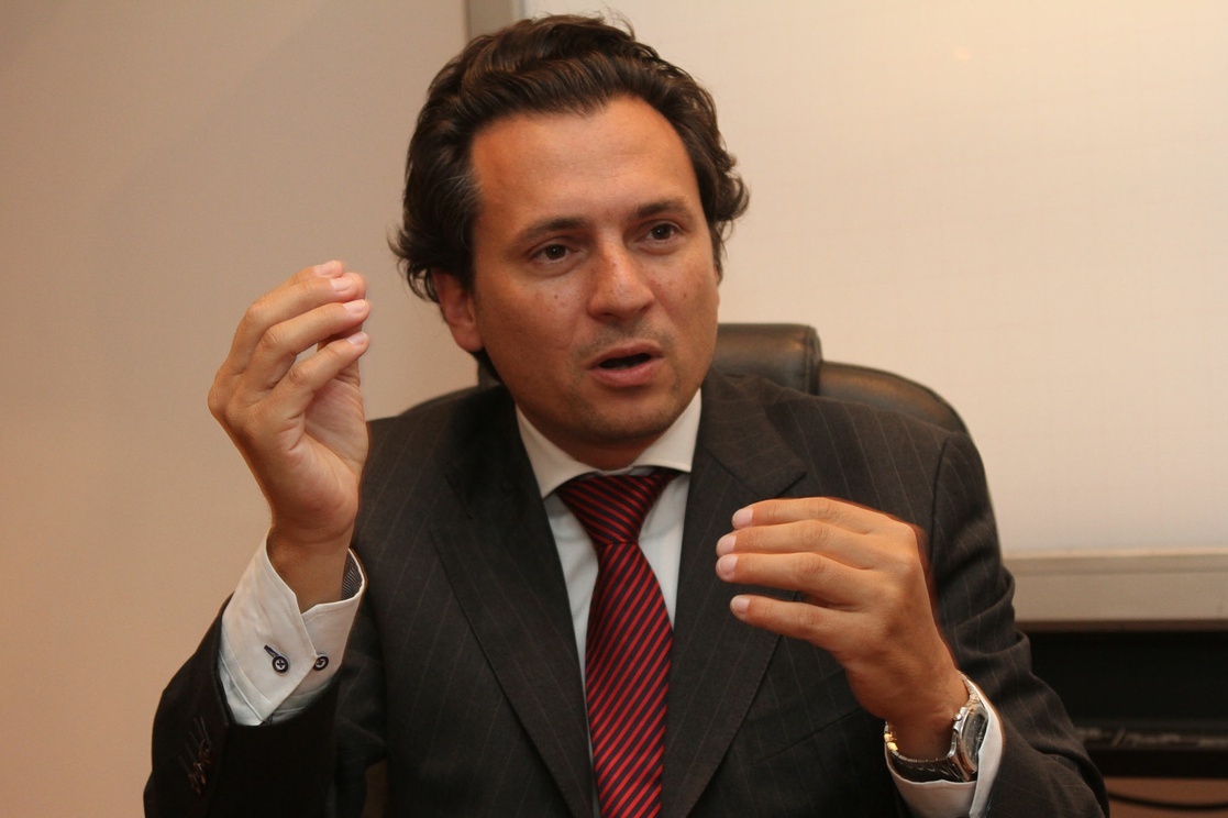 Emilio Lozoya reitera su compromiso de pagar su deuda con la sociedad