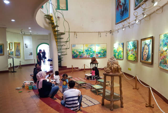 pengelola Museum Affandi kerap mengajak anak-anak untuk melukis 