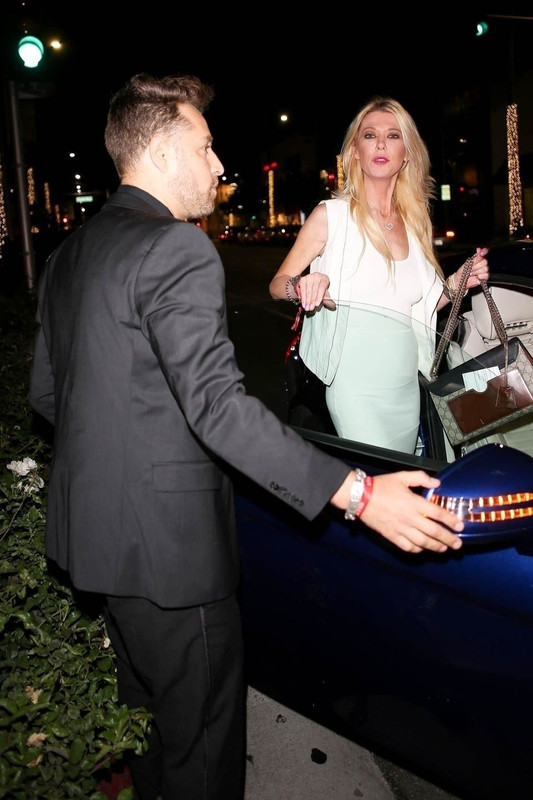 Tara-Reid-UpskirtStars.Com-1 (11)