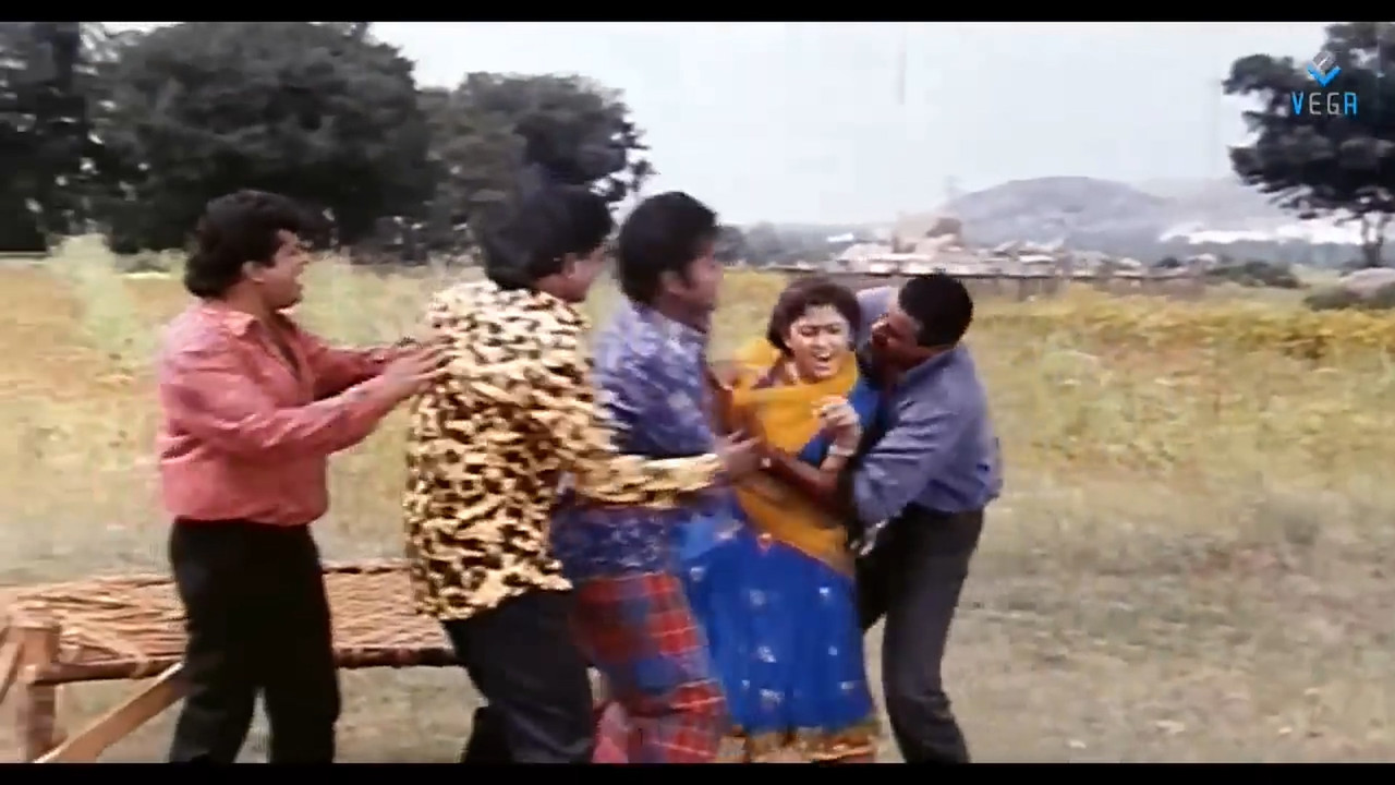 Dolly Minhas Palviahgam Avi - Villains Troubles a Women_4MxpygcjgQs.mp4_20220519_114827.906