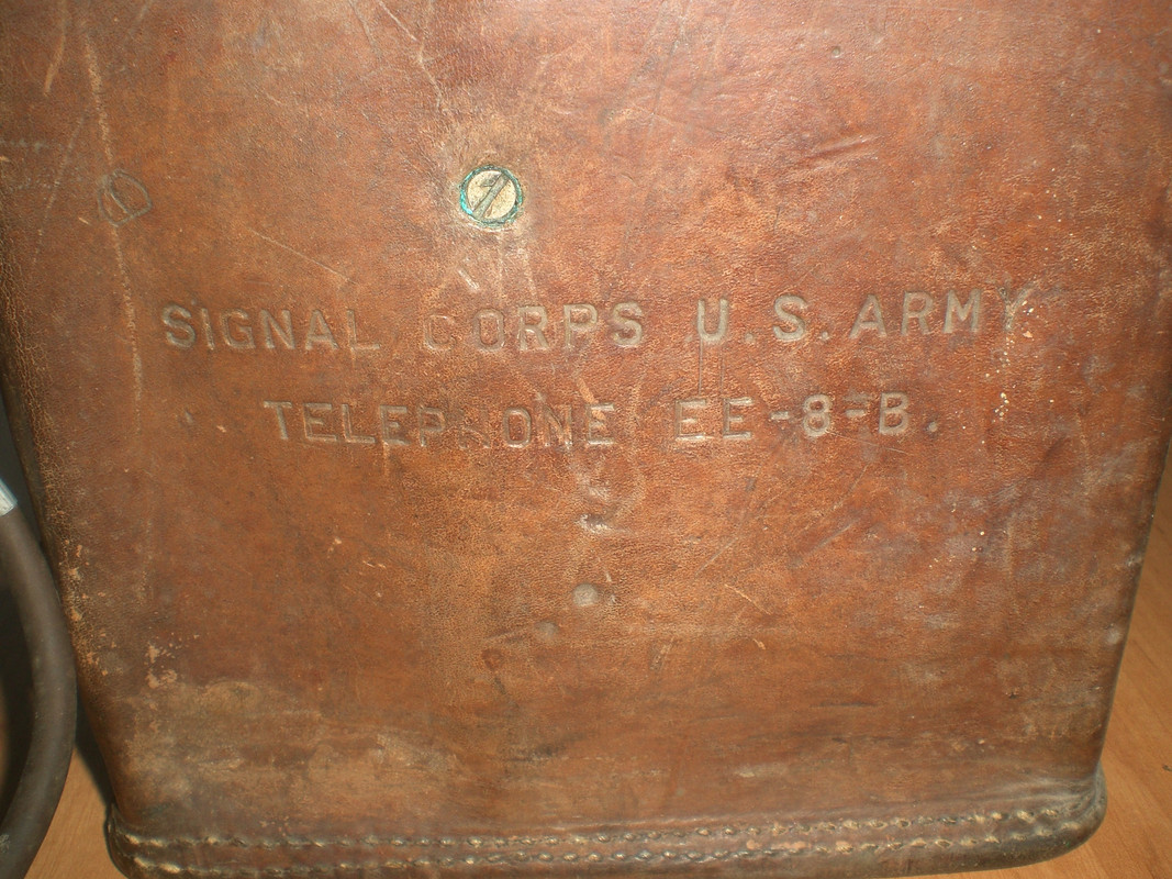 129 - Telefono de campaña EE-8-B ( Signal Corps )