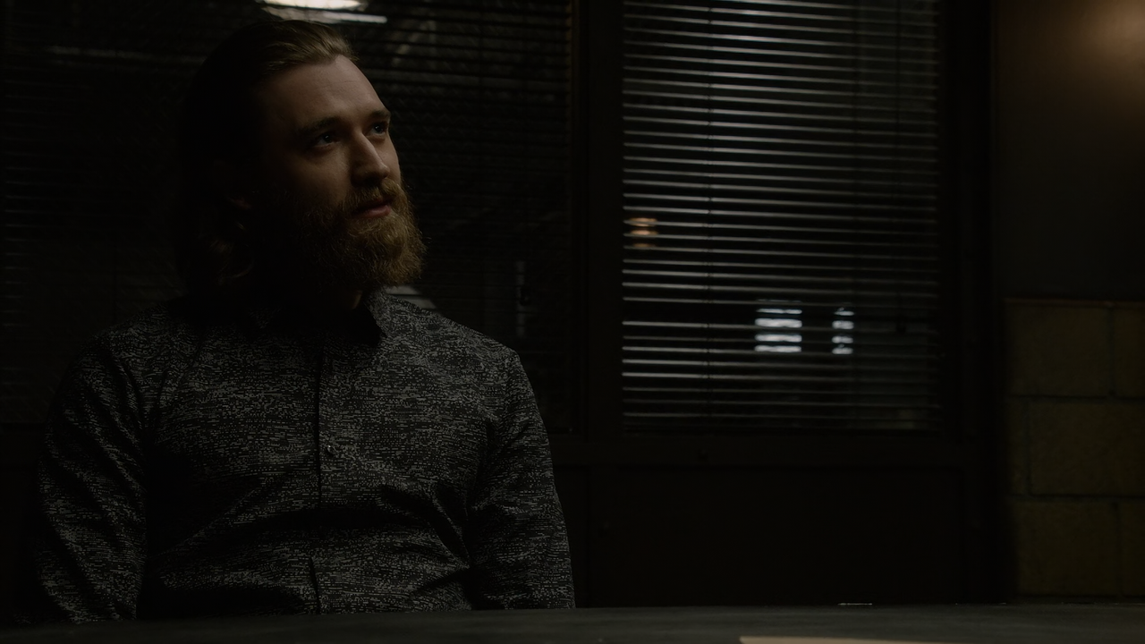 The.Blacklist.S08E12.Rakitin.1080p.10bit.AMZN.WEB-DL.DDP5.1.HEVC-Vyndros.mkv_snapshot_24.33_[2021.04