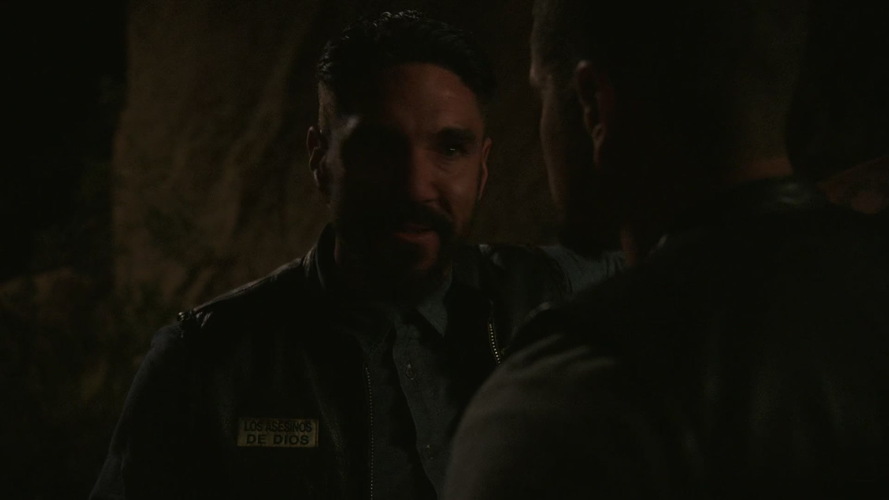 Mayans M.C. - S01E02 - Escorpion Dzec (1080p AMZN WEB-DL x265 Im