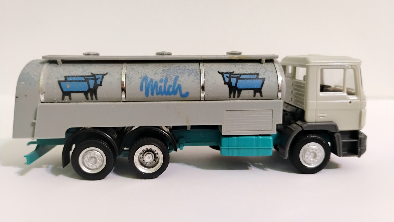 Mach (3385)