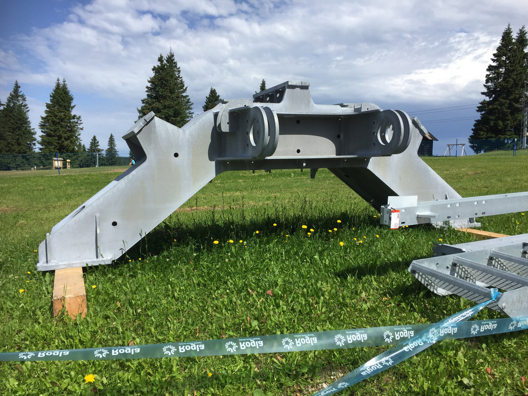 36559CA4-B51D-4B4C-8FDA-67023B327CAB